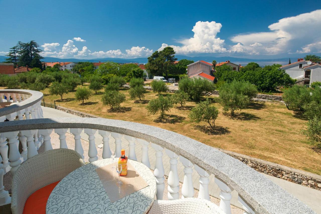 Vila Panorama By El-Pi Tours Malinska Exterior photo